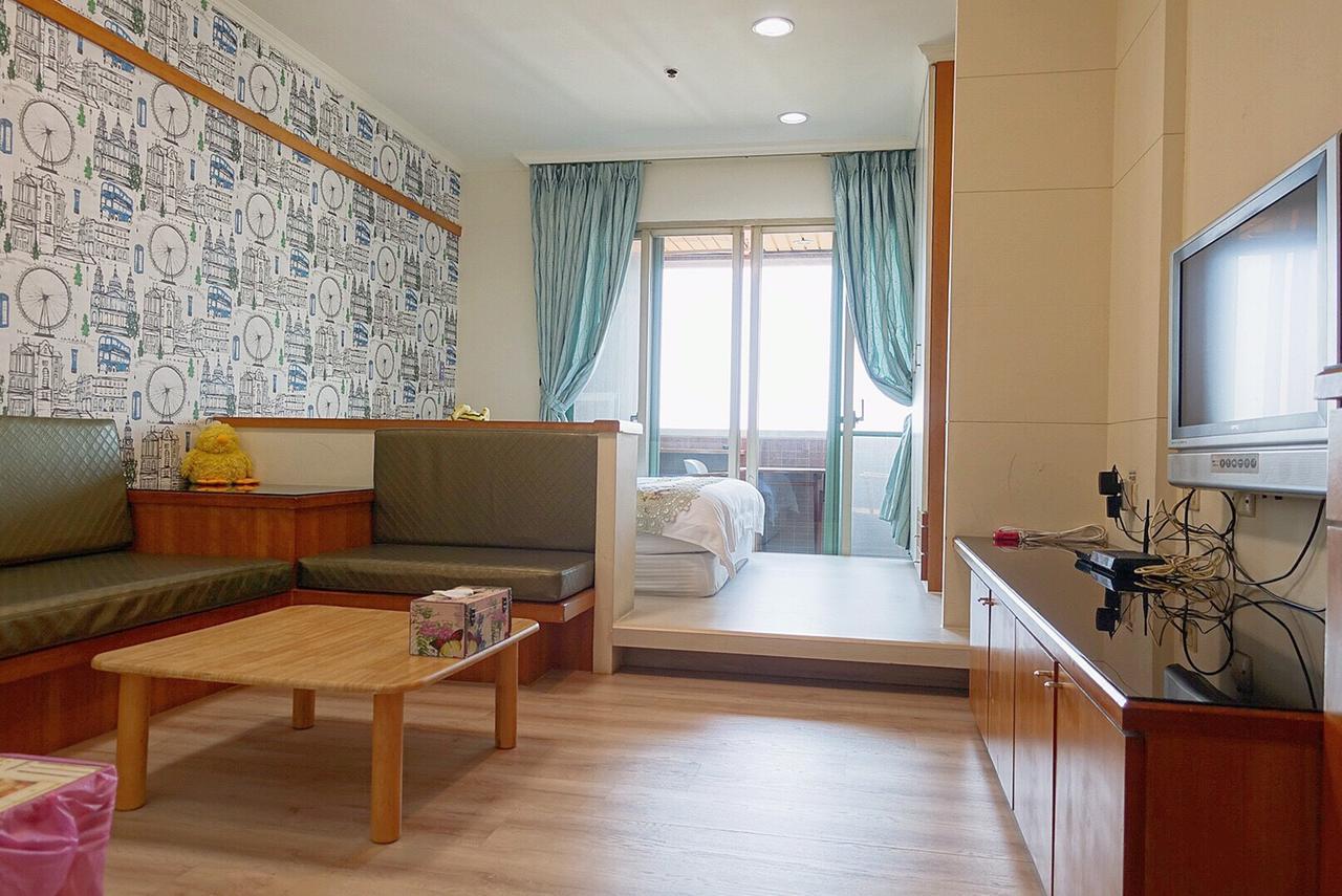 Arteyes Theme Suite Sunduo Hall Kaohsiung Dış mekan fotoğraf
